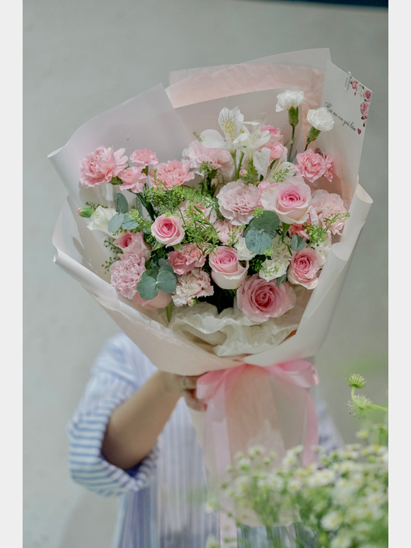 [Hoa 20/11] Bó hoa sinh nhật tone hồng nhạt tặng người yêu