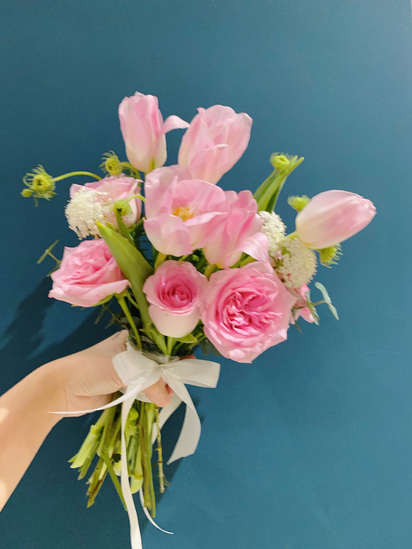 Hoa cưới tulip tone hồng ngọt ngào
