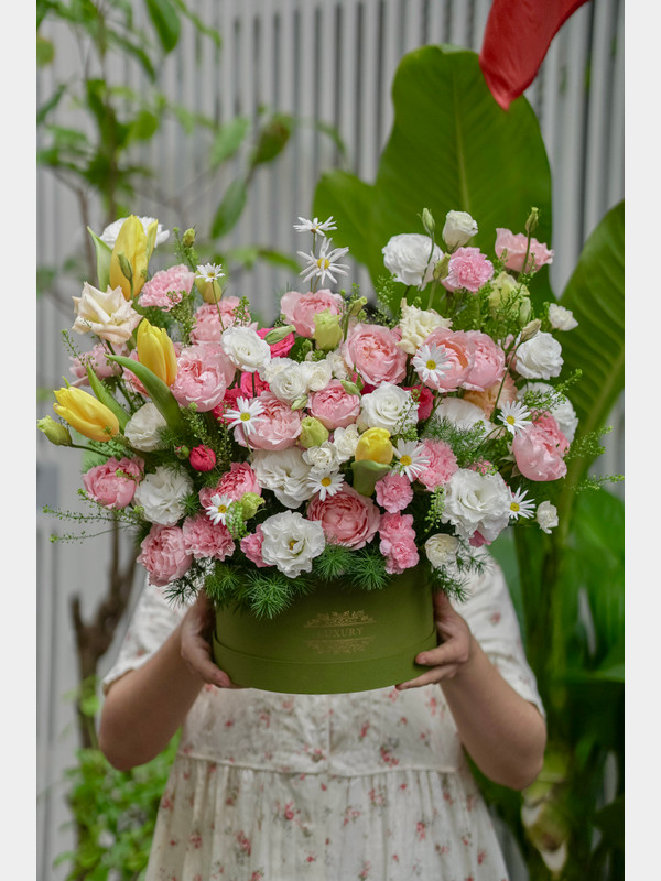 Giỏ hoa khai trương tone hồng