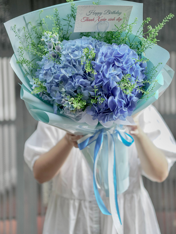Bó hoa cẩm tú cầu xanh dương 