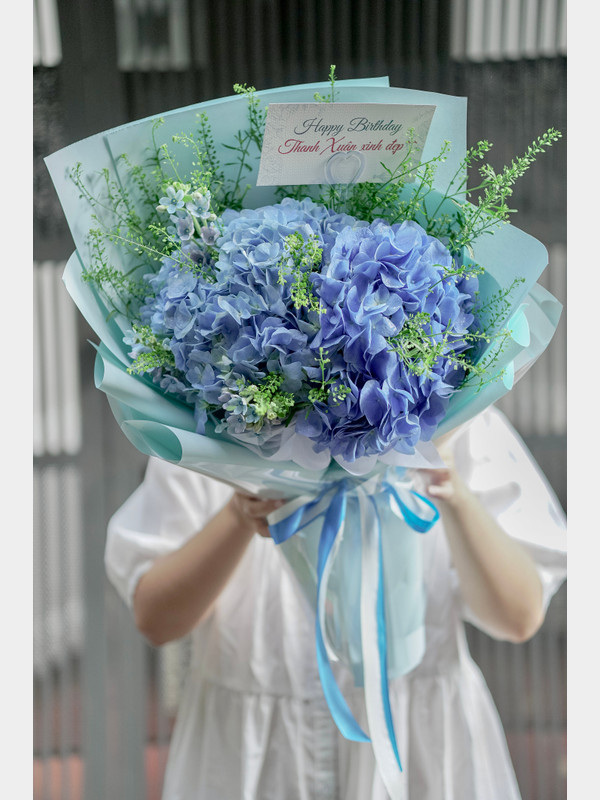 Bó hoa cẩm tú cầu xanh dương 