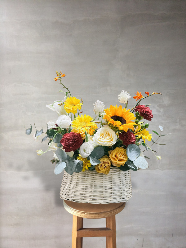 Giỏ hoa catalina chúc mừng