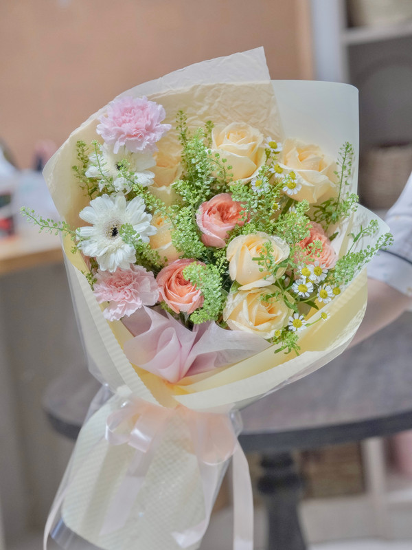 Bó hoa sinh nhật - Bó hoa vàng cam tặng sinh nhật, tốt nghiệp bạn bè