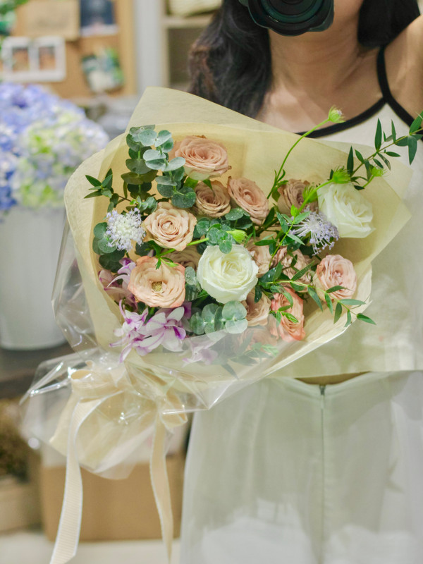 Hoa tốt nghiệp - Bó hoa tone nâu mộc mạc tặng sinh nhật nam