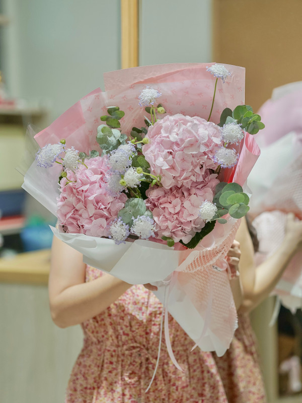 Hoa tú cầu - Bó hoa tú cầu hồng tặng sinh nhật bạn gái