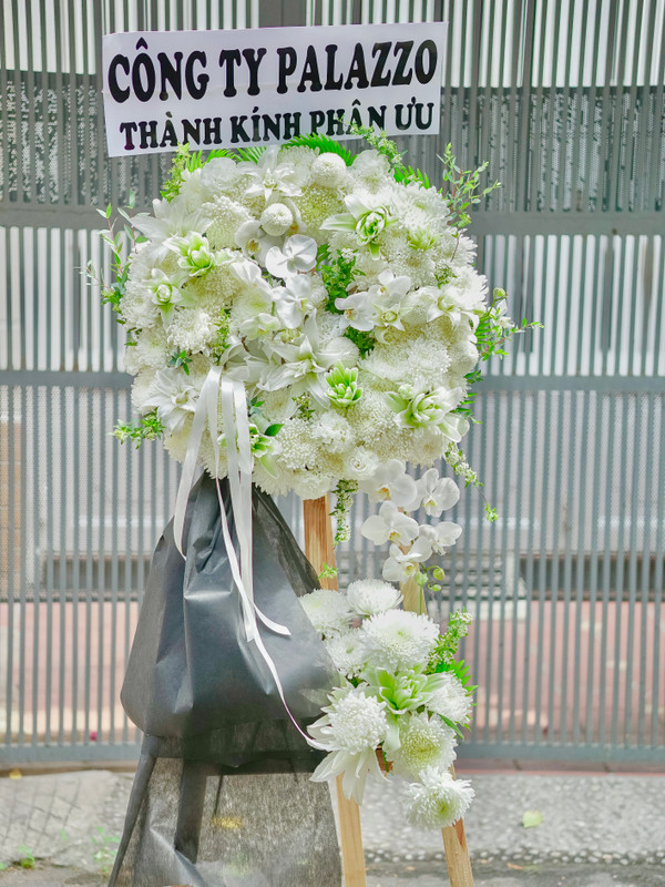 Kệ hoa tang- kính tiễn người đi