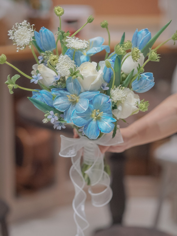 Hoa cưới tulip xanh dương - Bó hoa cưới tulip xanh dương