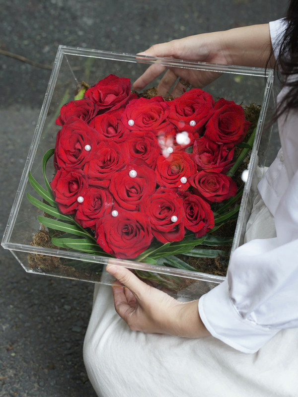 Hộp hoa thiết kế - Hộp hoa hồng đỏ trái tim tặng người yêu