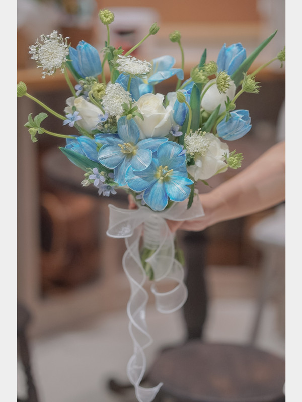 Hoa cưới tulip xanh dương - Bó hoa cưới tulip xanh dương