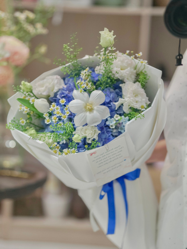 Hoa sinh nhật - bó hoa tú cầu xanh biển