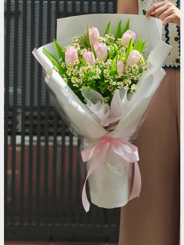 Hoa tulip tặng sinh nhật - Bó hoa tulip hồng 7b sang trọng, lãng mạn tặng sinh nhật nữ - nhiều mẫu để bạn lựa chọn