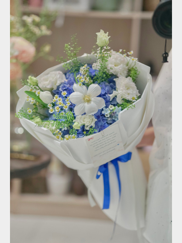 Hoa sinh nhật - bó hoa tú cầu xanh biển