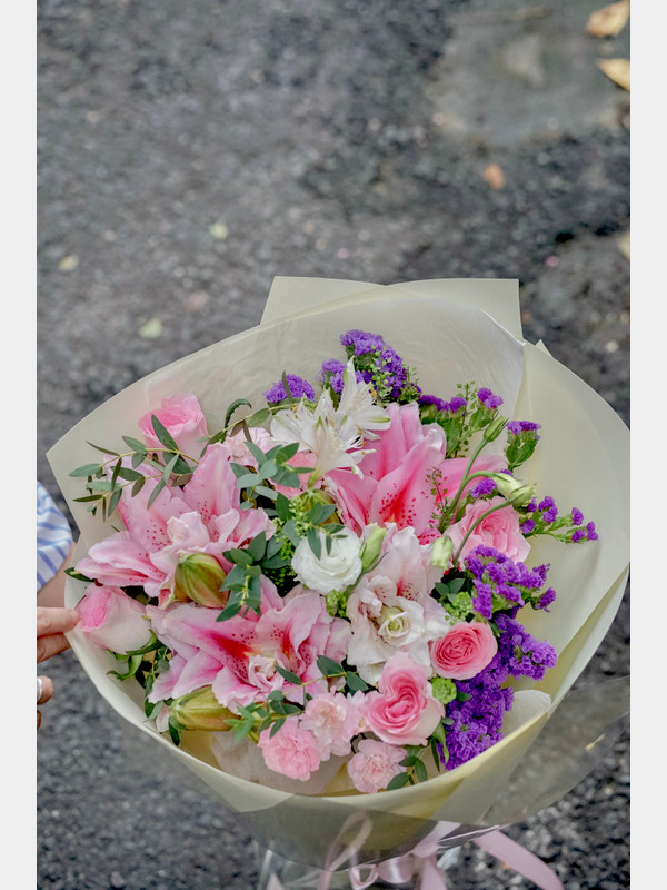 Bó hoa ly tặng sinh nhật mẹ
