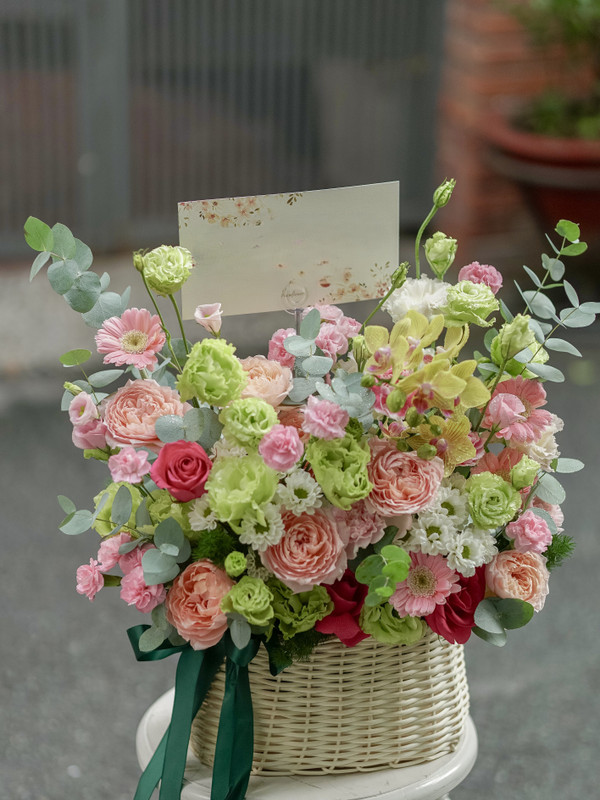 Giỏ hoa tặng sinh nhật nam
