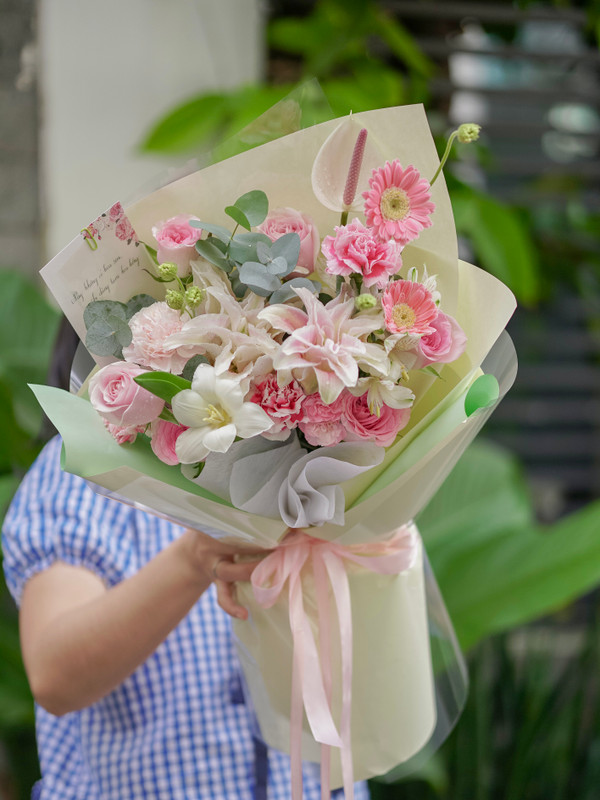 Bó hoa tulip mix lily- Hoa sinh nhật tặng người yêu