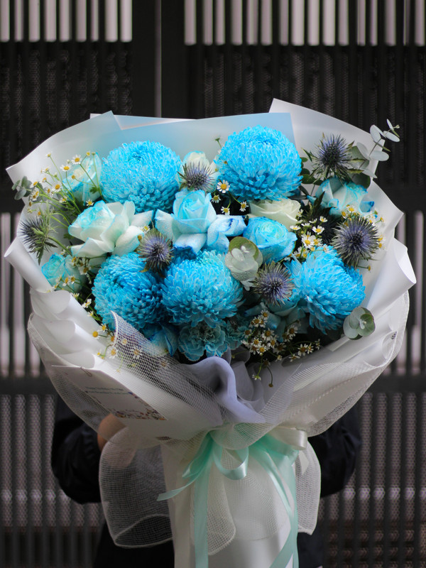 Hoa cúc mẫu đơn - Bó hoa cúc mẫu đơn mix hoa hồng xanh sang trọng