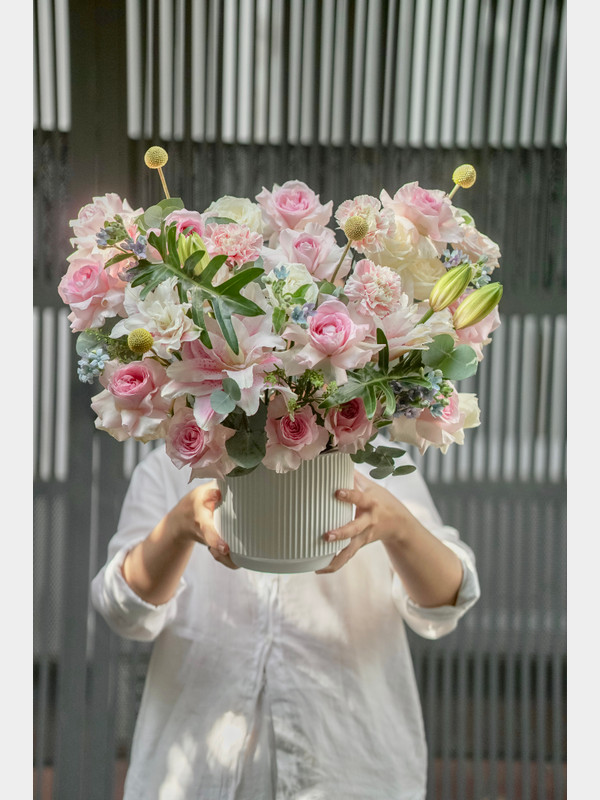 Bình hoa sinh nhật - Bình hoa tặng mẹ, tặng đối tác màu hồng nhẹ nhàng