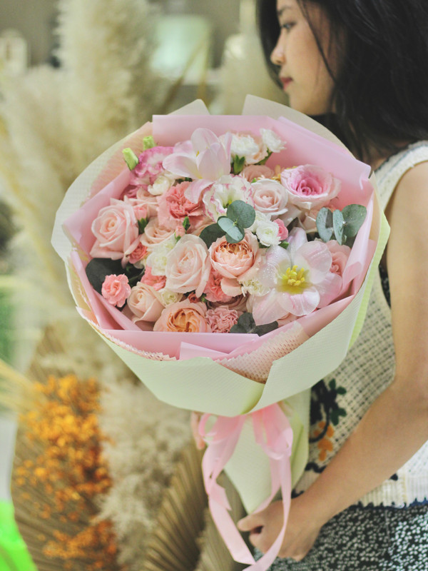 Hoa sinh nhật - Bó hoa hồng dáng tròn tặng sinh nhật 