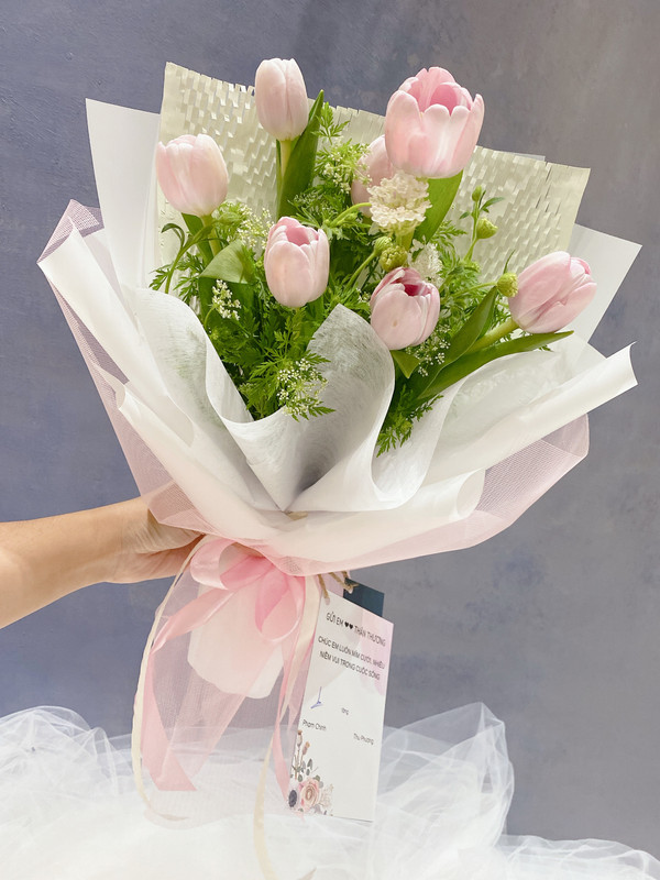 Hoa tulip tặng sinh nhật - Bó hoa tulip hồng 7b sang trọng, lãng mạn tặng sinh nhật nữ - nhiều mẫu để bạn lựa chọn