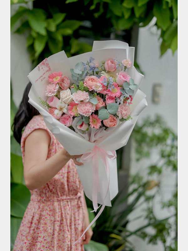 Bó hoa chúc mừng sinh nhật sang trọng