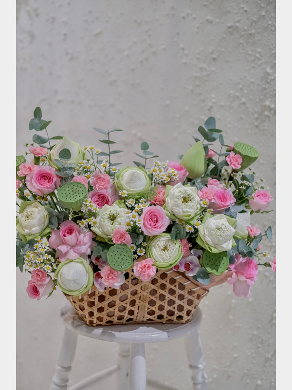 [Hoa 20/11] Giỏ hoa sen mix hoa hồng - Giỏ hoa sinh nhật tặng mẹ 