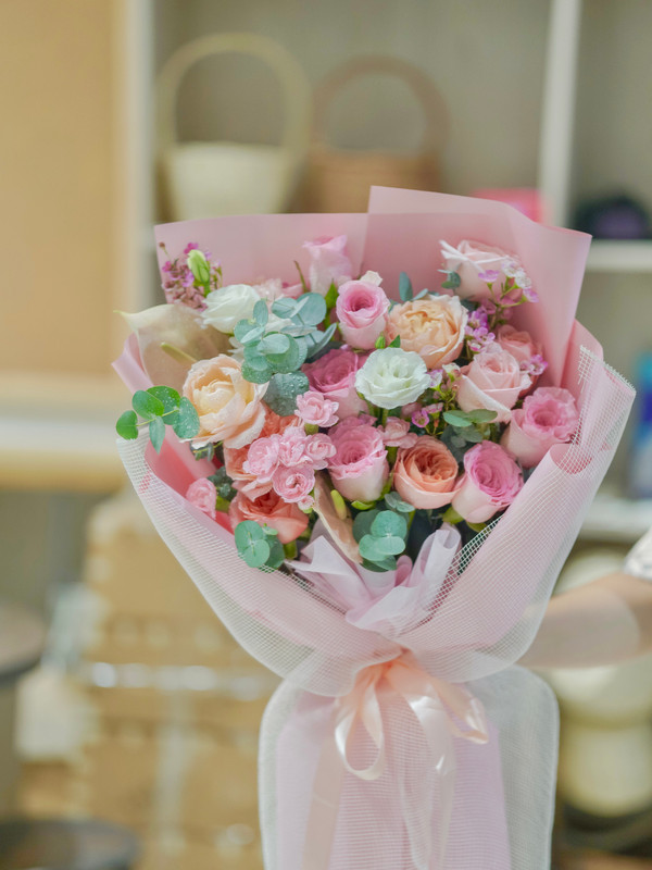Hoa tặng sinh nhật - Bó hoa tone màu hồng cam tặng người yêu dịp sinh nhật