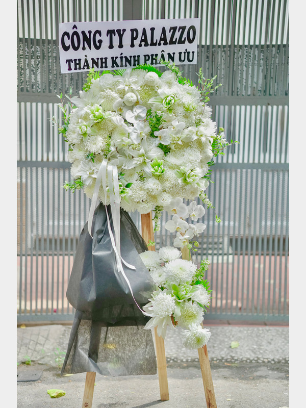 Kệ hoa tang- kính tiễn người đi