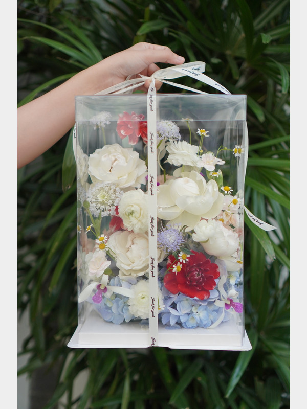 Hoa tươi sinh nhật - Hộp hoa tươi mẫu mới nhất - hoa sinh nhật tặng bạn gái độc đáo