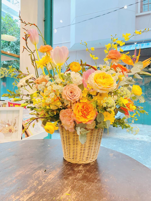 Giỏ hoa nắng mai