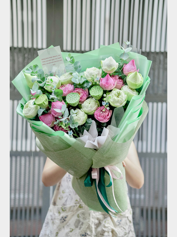 Bó hoa sen tặng mẹ - Bó hoa sen hồng trắng