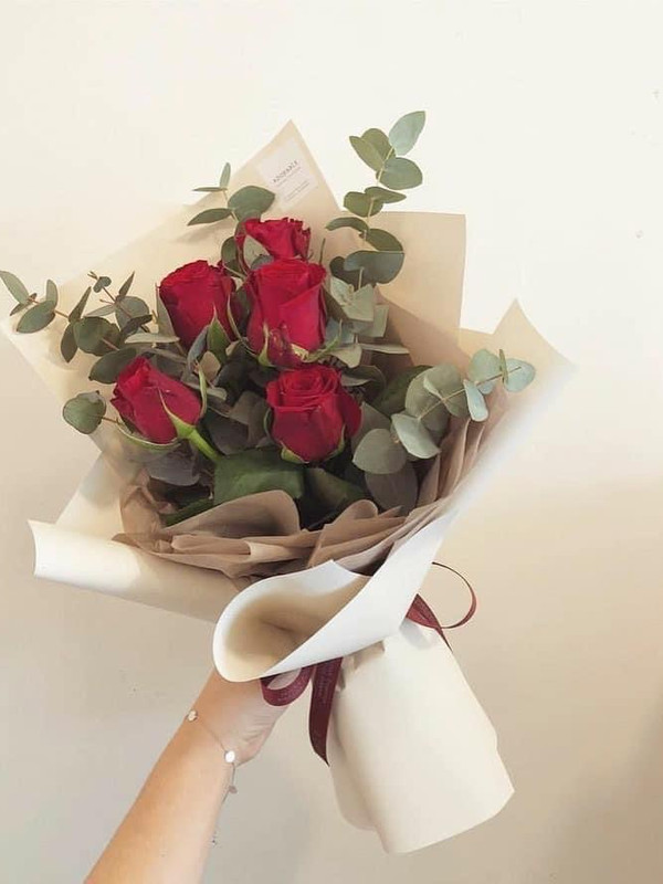 Bó hoa hồng đỏ 5 bông