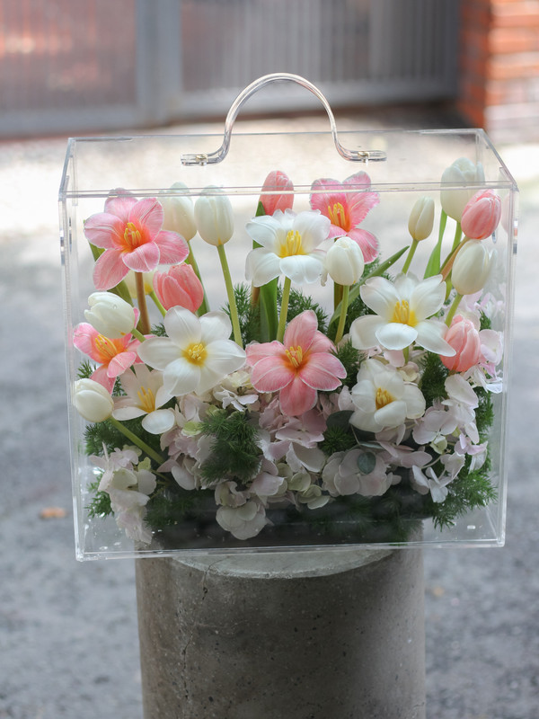 Vali hoa tulip - Vali mica tulip hồng sang trọng tặng người yêu