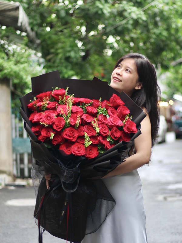 Hoa hồng đỏ - Bó hoa cầu hôn lãng mạn sang trọng