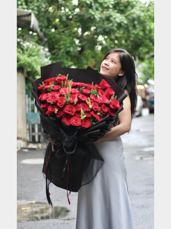 Hoa hồng đỏ - Bó hoa cầu hôn lãng mạn sang trọng
