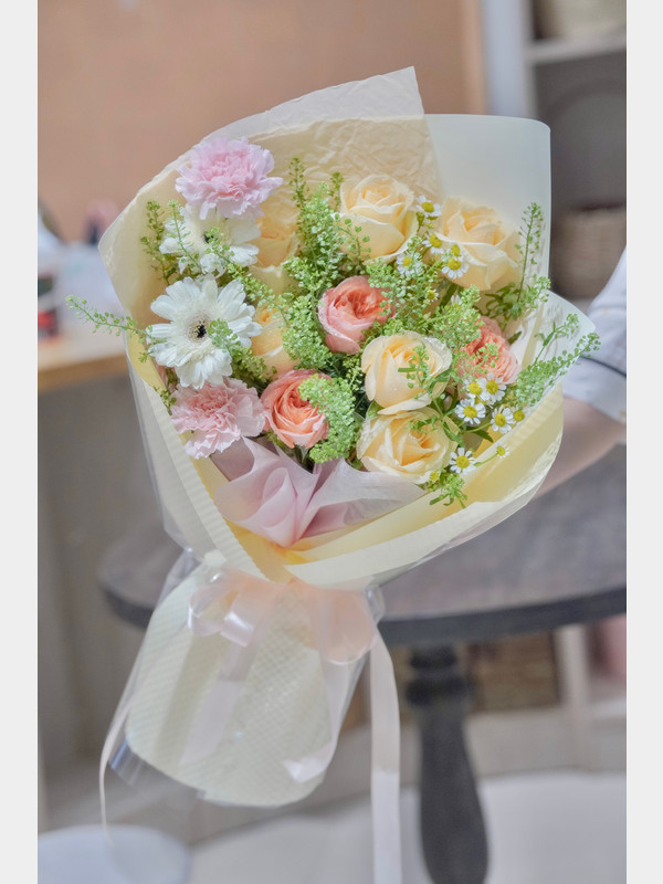 Bó hoa sinh nhật - Bó hoa vàng cam tặng sinh nhật, tốt nghiệp bạn bè