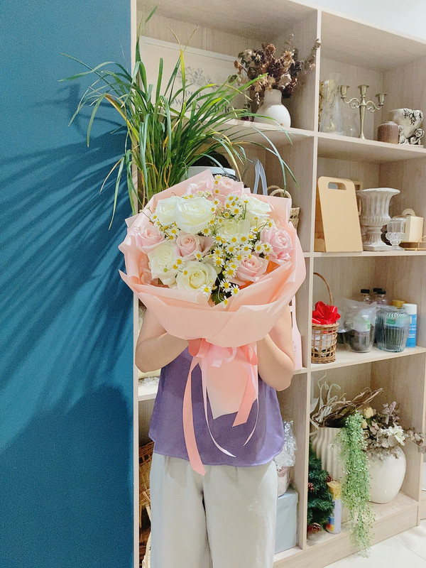 Hoa sinh nhật - Hoa tặng người yêu - bó hoa trắng hồng mix hoa cúc tana