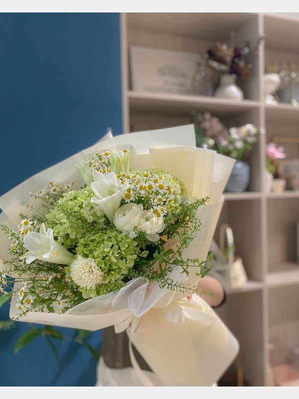 Bó hoa tú cầu xanh bơ tặng sinh nhật bạn gái