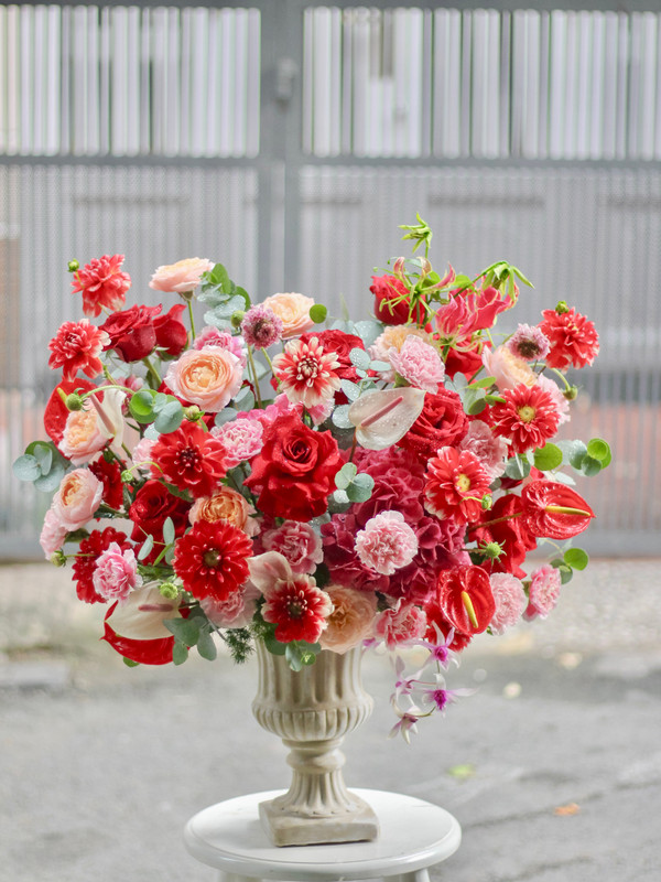 Bình hoa chúc mừng sang trọng tặng đối tác sinh nhật