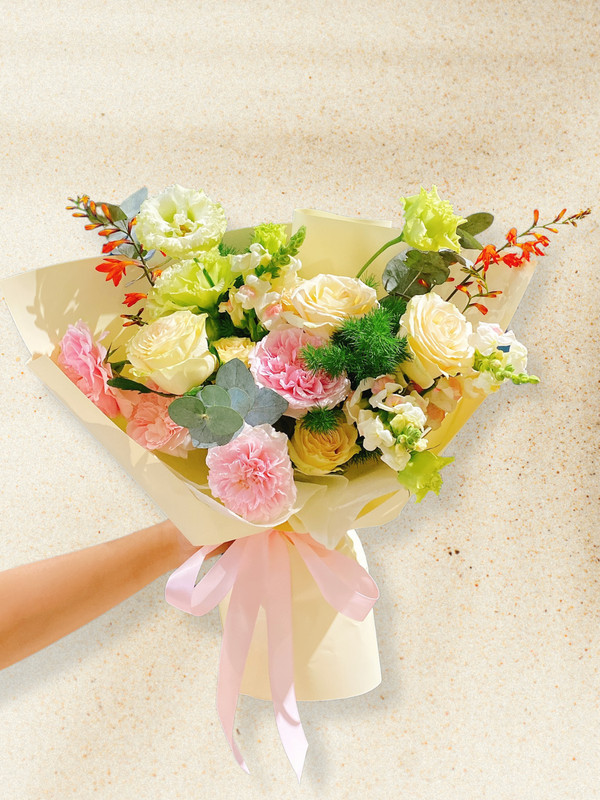 Bó hoa vàng ánh nắng 